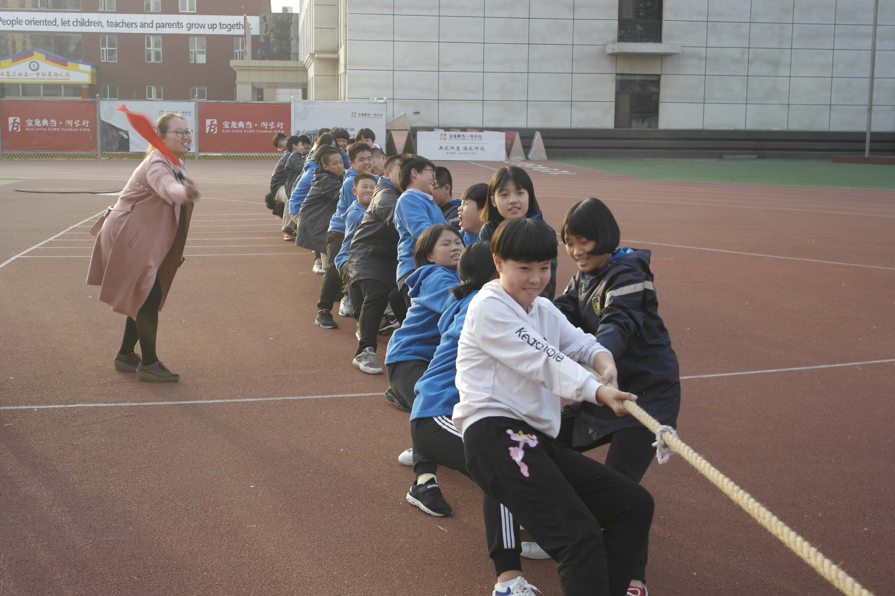 中學(xué)部拔河比賽