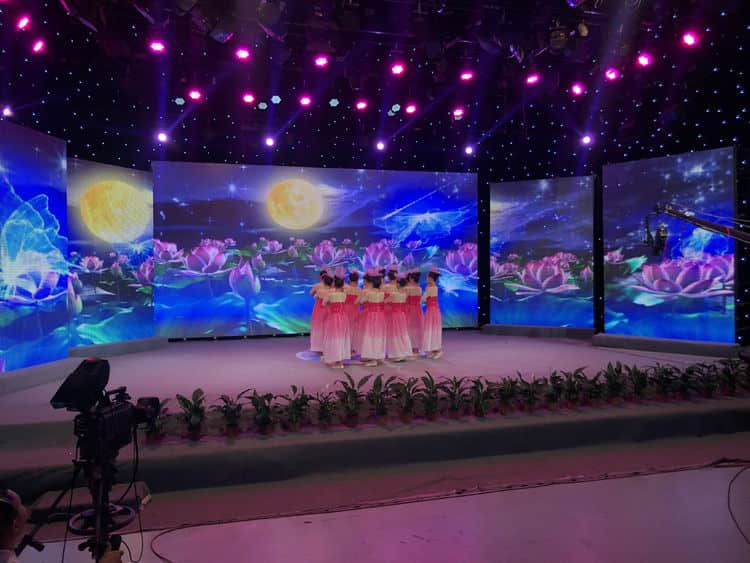 夢遠(yuǎn)方 心飛揚