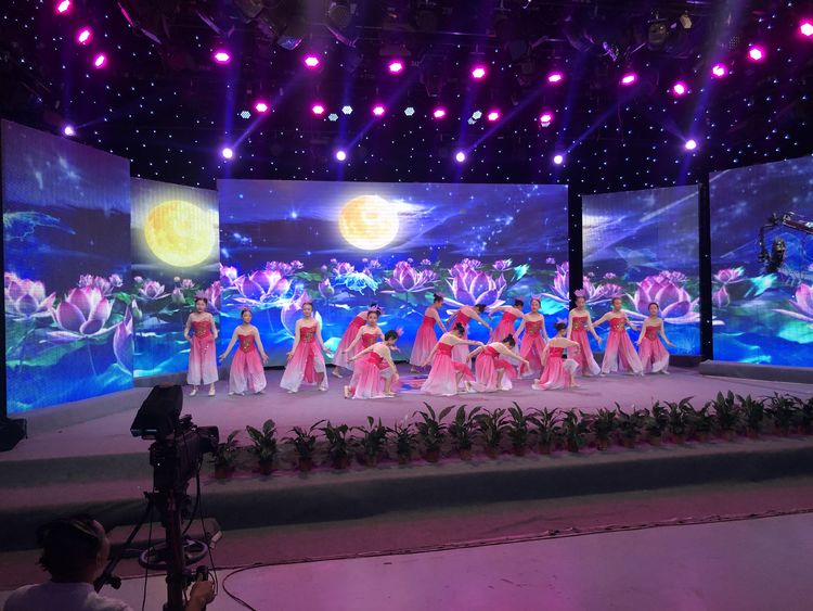 夢遠(yuǎn)方 心飛揚