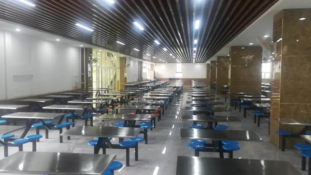 私立一中食堂衛(wèi)生安全專題會(huì)，打造放心食堂