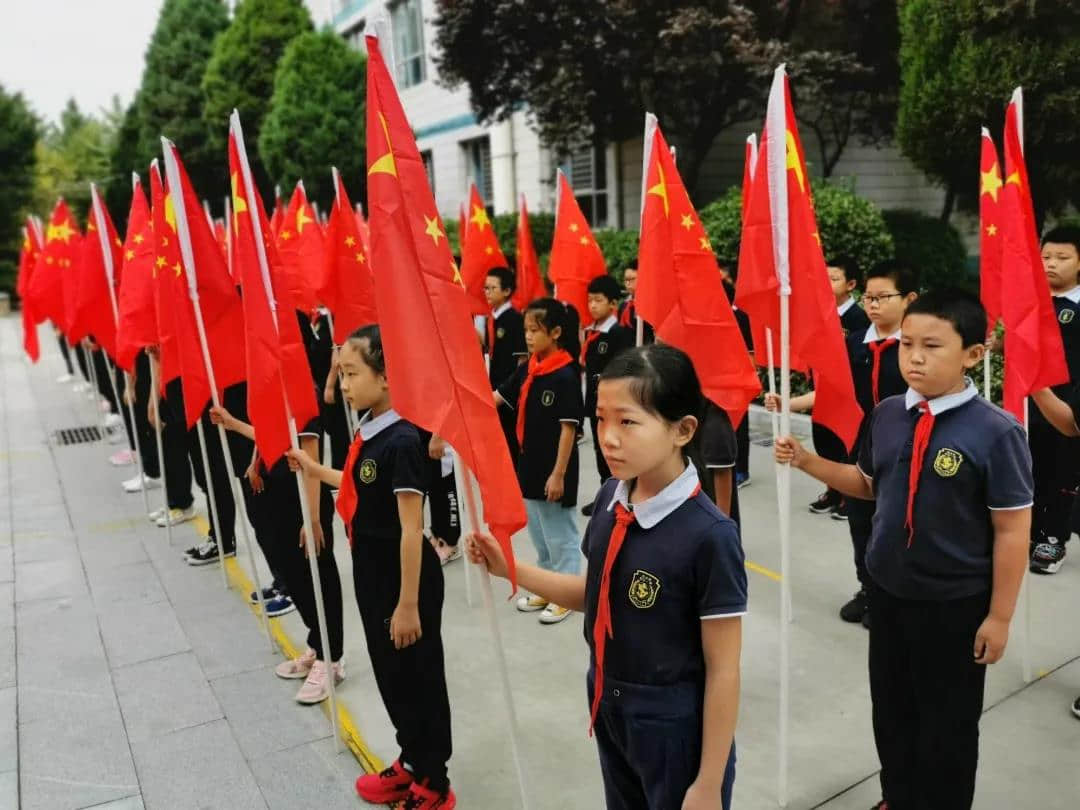 【繽紛五彩繪秋田 遍地紅椒醉萬(wàn)千】小學(xué)部斬獲多個(gè)獎(jiǎng)項(xiàng)