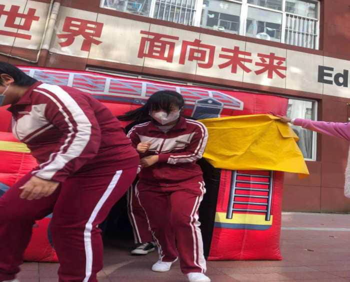 石家莊私立第一中學(xué)幼兒園“大手拉小手 幸福平安行”消防安全逃生親子演練活動圓滿成功！