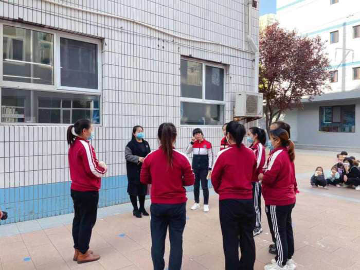 石家莊私立第一中學(xué)幼兒園“大手拉小手 幸福平安行”消防安全逃生親子演練活動圓滿成功！