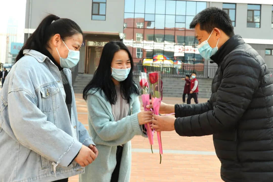 女神節(jié)丨致敬最美女教師