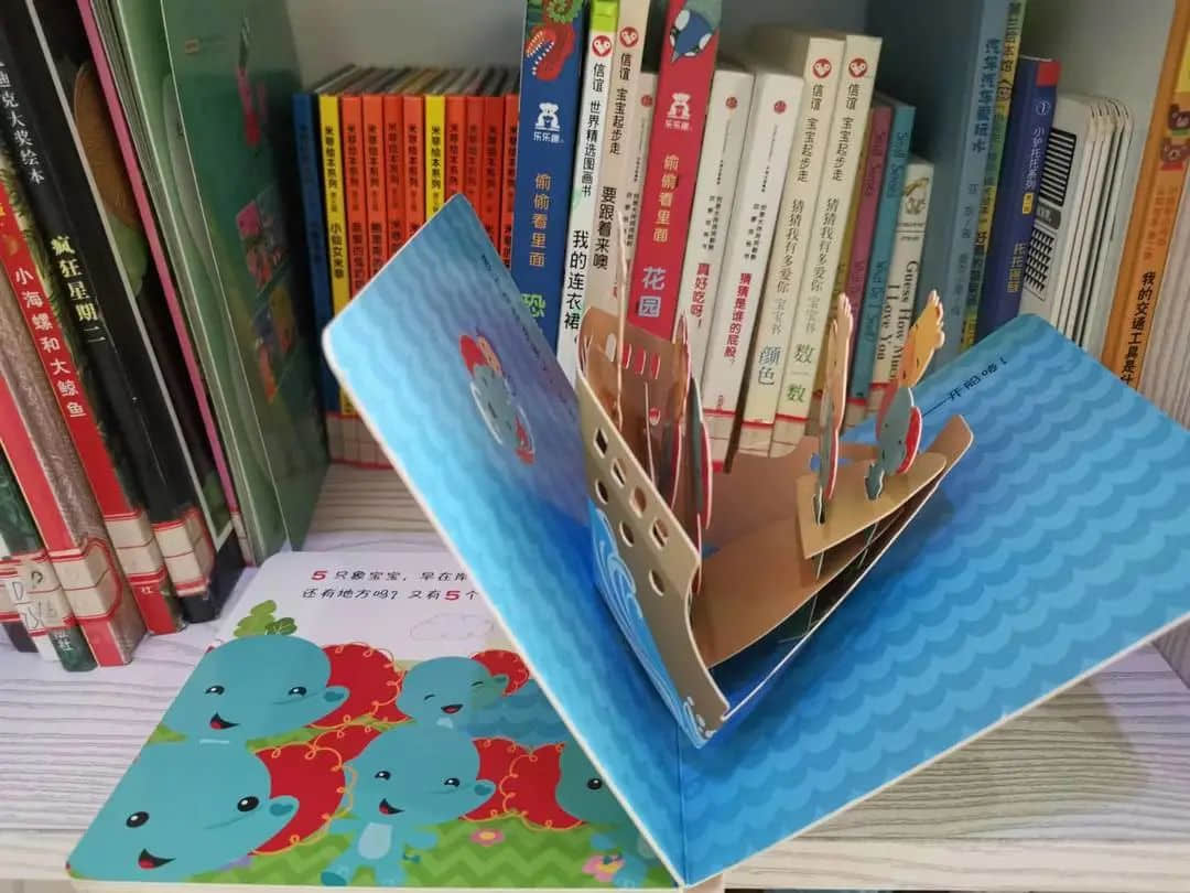 親子共閱讀，書香潤童心——私立一中幼兒園親子閱讀月活動免費暢讀千冊繪本，讓孩子愛“尚”閱讀