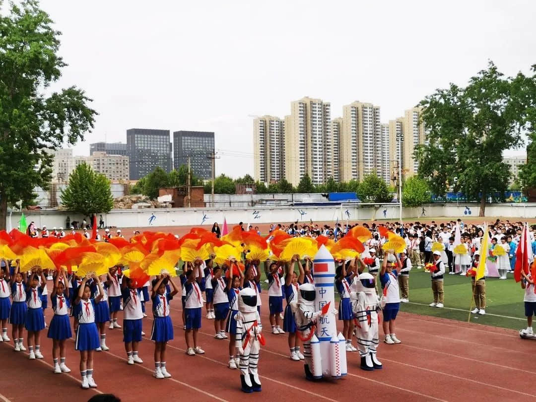 【2023?新年賀詞】心懷美好 讓夢發(fā)光｜石家莊私立一中附屬小學(xué)校長新年致辭