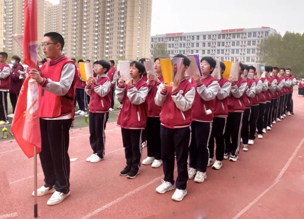 書聲朗朗，用激情點燃夢想丨高一年級精細管理之激情早讀