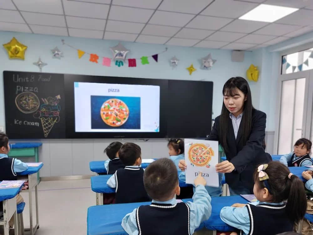 【預(yù)之師 part 3.】Light up  the future  with now——石家莊私立一中附小預(yù)科部英語(yǔ)教師風(fēng)采