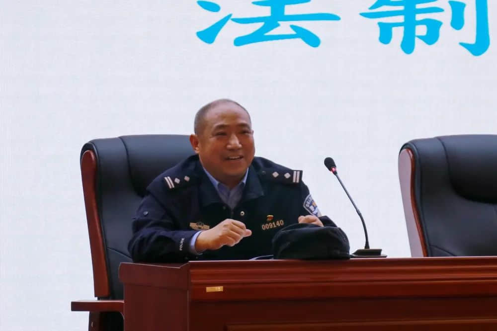 法治進校園 安全伴我行丨石家莊私立第一中學舉行普法教育講座
