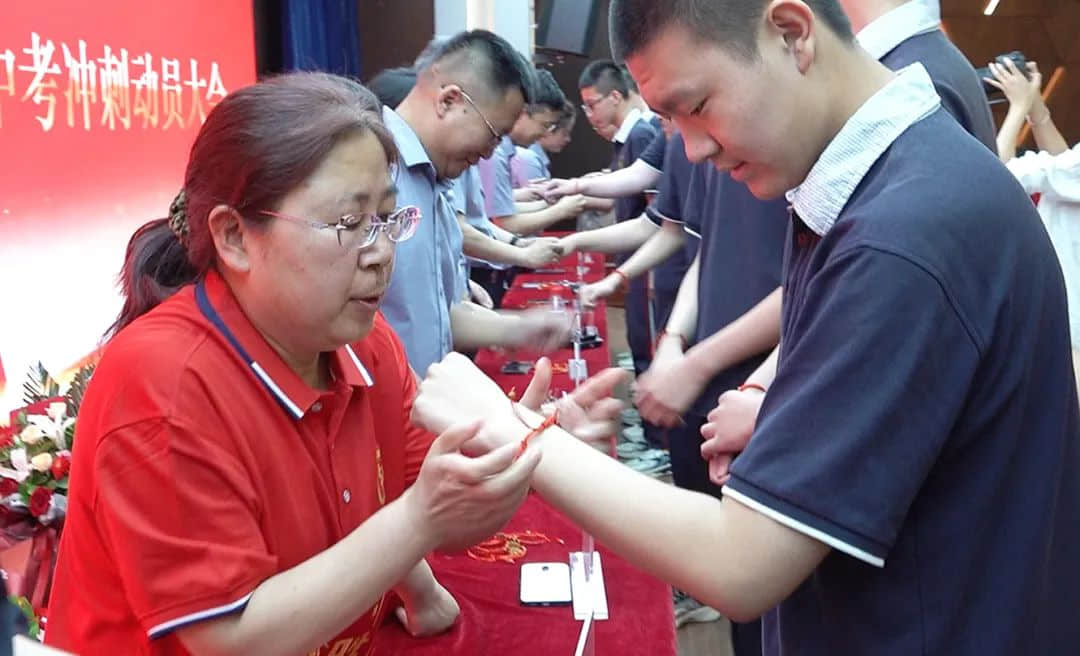 少年乘風(fēng)去 未來(lái)皆可期丨初三年級(jí)畢業(yè)典禮暨中考沖刺大會(huì)