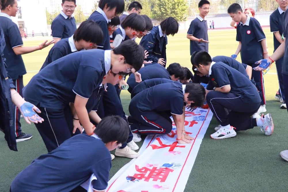 少年乘風(fēng)去 未來(lái)皆可期丨初三年級(jí)畢業(yè)典禮暨中考沖刺大會(huì)