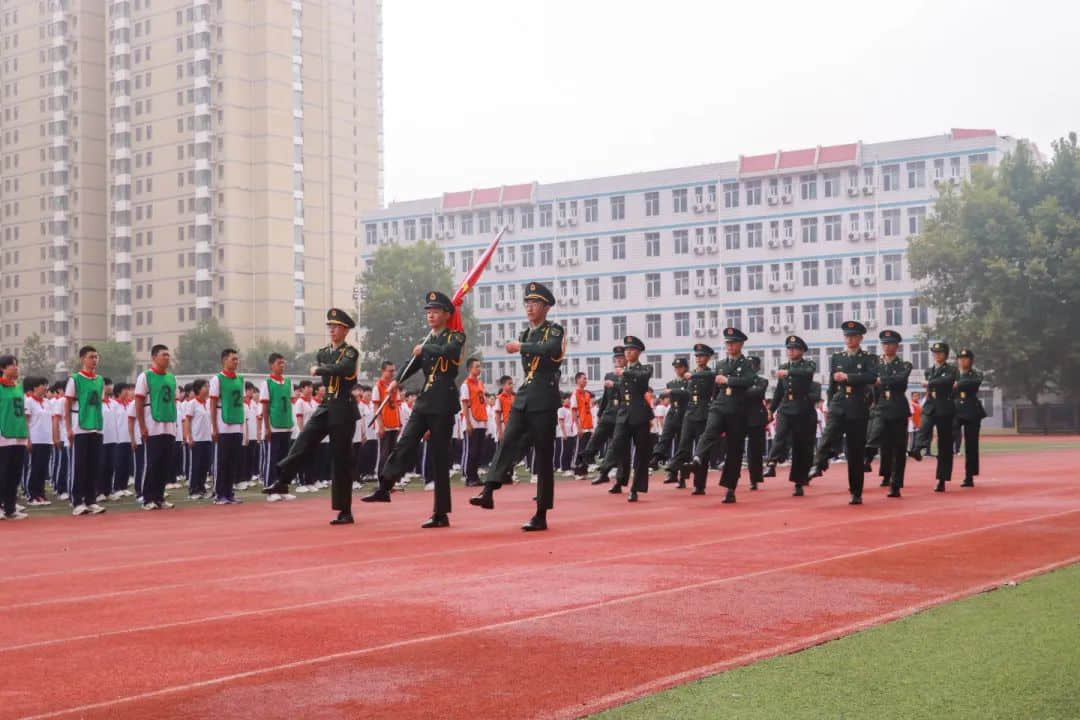 遵規(guī)守紀(jì) 立德樹(shù)人丨新學(xué)期第一次升旗儀式圓滿舉行