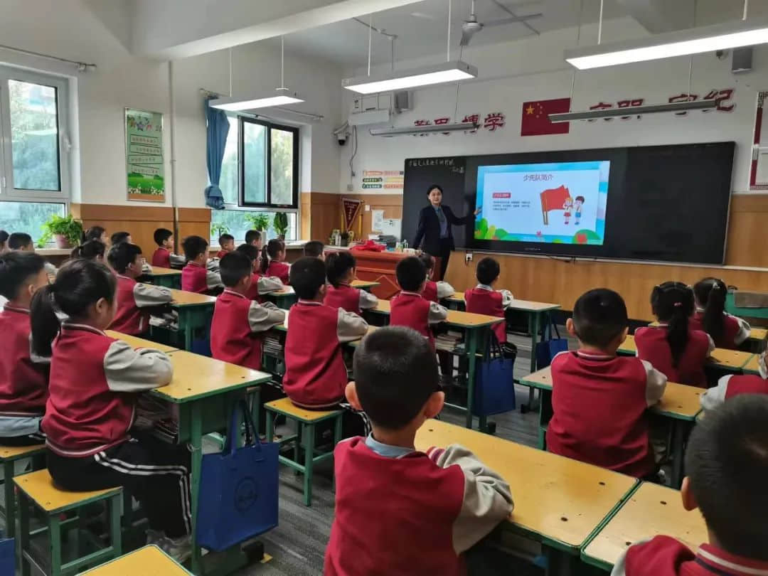 【立小?成長四禮】筑夢新時代 爭做好隊員｜石家莊私立一中附屬小學2022級入隊儀式