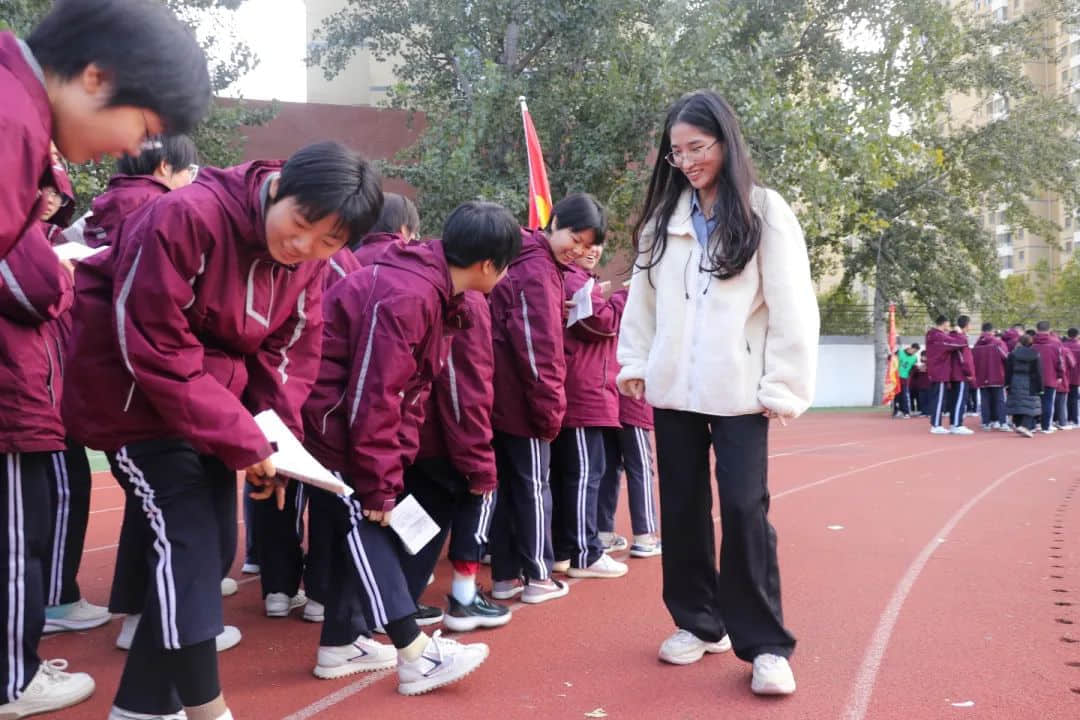 用愛(ài)驅(qū)寒意 用情暖校園丨今日凌晨私立一中全面供暖