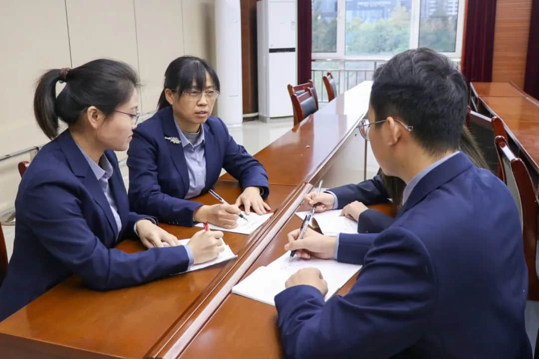 榜樣領航 逐夢前行丨初三年級期中考試表彰催人奮進