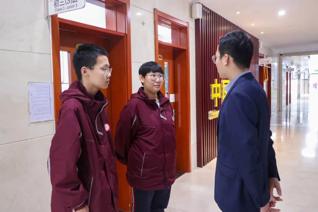 榜樣領航 逐夢前行丨初三年級期中考試表彰催人奮進