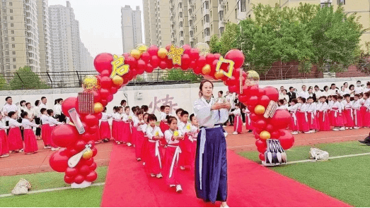 【立小?新年獻(xiàn)詞】為教育賦能 讓生命發(fā)光｜石家莊私立一中附屬小學(xué)2024年新年獻(xiàn)詞