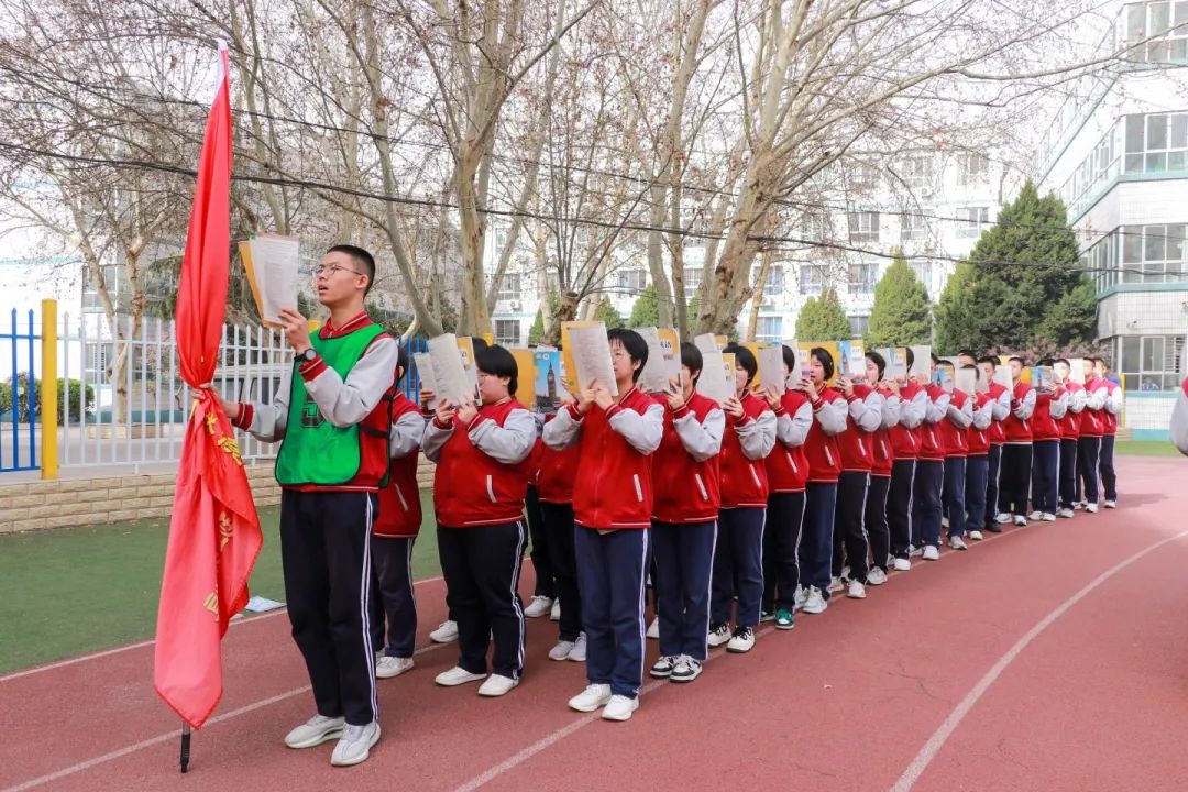 青春不問西東 奮斗自成芳華丨高一年級師生共同備戰(zhàn)調(diào)研考試