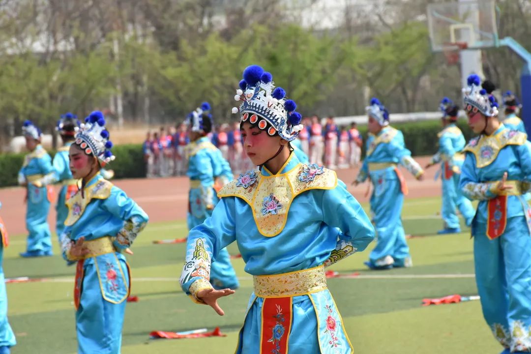 【立小?五立德育】藝起舞動 國韻生香︱高新區(qū)運(yùn)動會立小大型戲曲操紀(jì)實(shí)