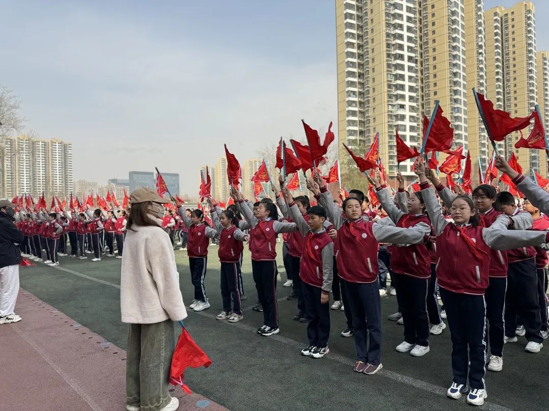 【立小?五立德育】藝起舞動 國韻生香︱高新區(qū)運(yùn)動會立小大型戲曲操紀(jì)實(shí)