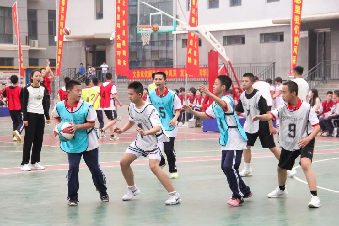 火紅青春 迎“籃”而上 丨石家莊私立第一中學(xué)第二屆“輝煌杯”籃球藝術(shù)節(jié)圓滿舉行