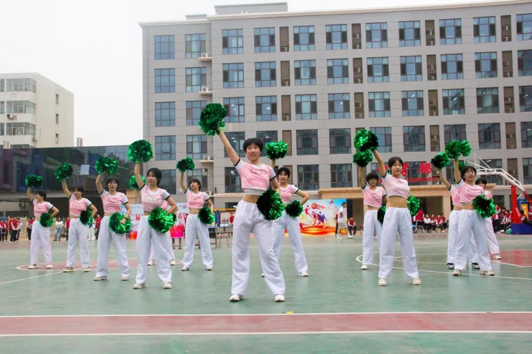 火紅青春 迎“籃”而上 丨石家莊私立第一中學(xué)第二屆“輝煌杯”籃球藝術(shù)節(jié)圓滿舉行