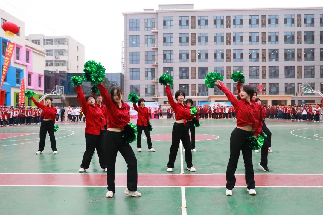 火紅青春 迎“籃”而上 丨石家莊私立第一中學(xué)第二屆“輝煌杯”籃球藝術(shù)節(jié)圓滿舉行