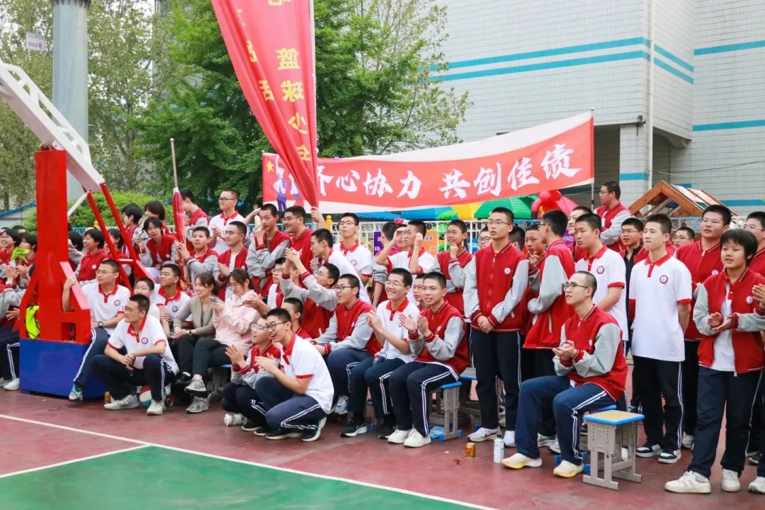 火紅青春 迎“籃”而上 丨石家莊私立第一中學(xué)第二屆“輝煌杯”籃球藝術(shù)節(jié)圓滿舉行