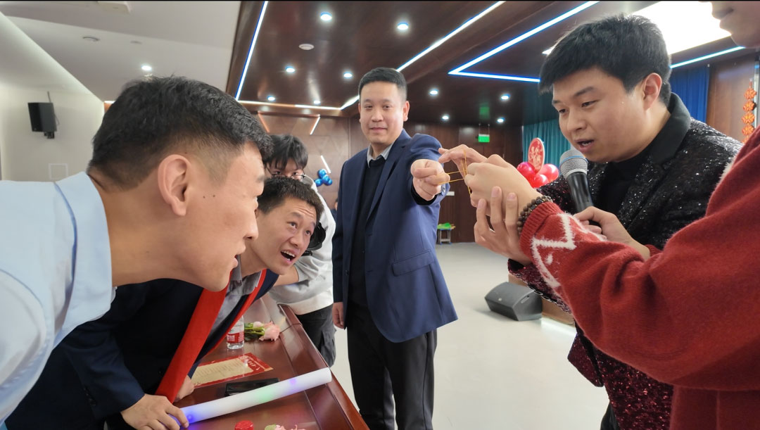 匠心筑夢(mèng)齊奮進(jìn)? 踔厲篤行譜華章丨石家莊私立第一中學(xué)2025年會(huì)盛典