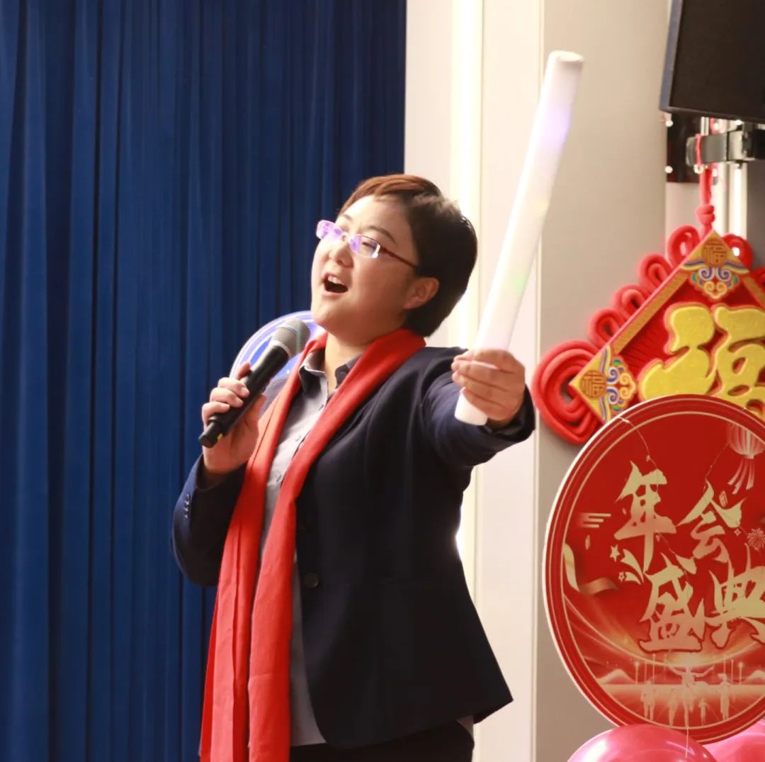 匠心筑夢(mèng)齊奮進(jìn)? 踔厲篤行譜華章丨石家莊私立第一中學(xué)2025年會(huì)盛典