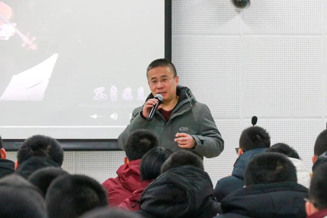 私立一中學(xué)子走進(jìn)清華丨逐夢(mèng)頂尖學(xué)府，點(diǎn)燃青春夢(mèng)想！