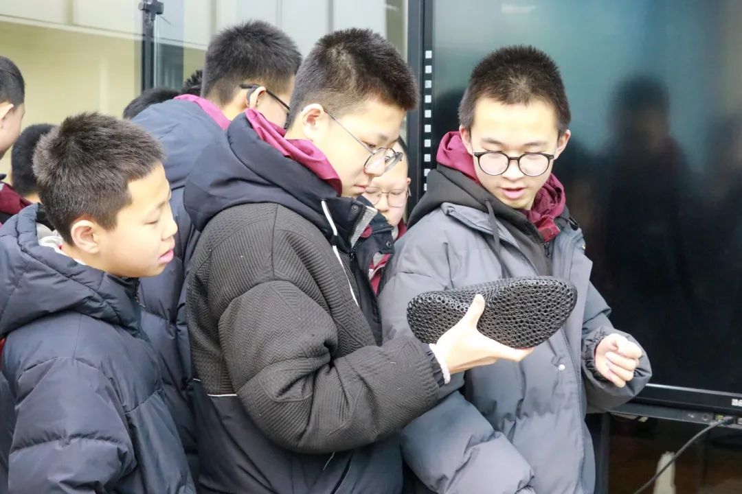私立一中學(xué)子走進(jìn)清華丨逐夢(mèng)頂尖學(xué)府，點(diǎn)燃青春夢(mèng)想！