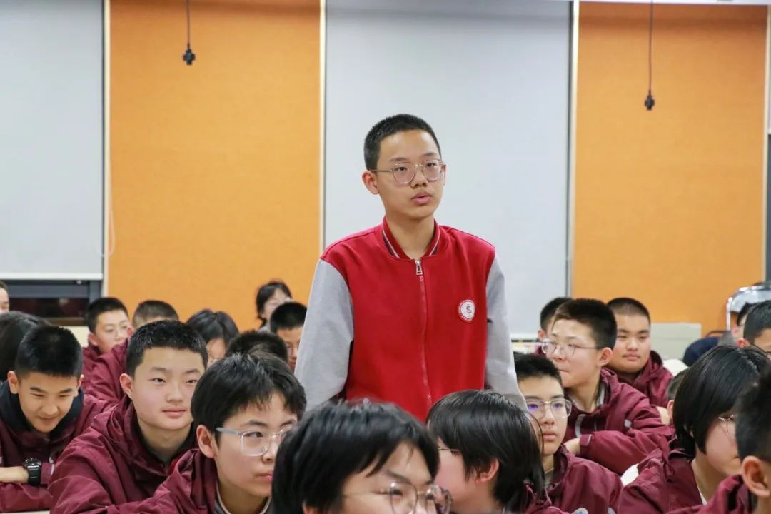 私立一中學(xué)子走進(jìn)清華丨逐夢(mèng)頂尖學(xué)府，點(diǎn)燃青春夢(mèng)想！