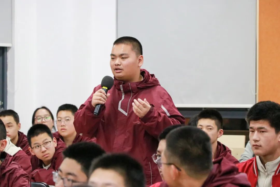 私立一中學(xué)子走進(jìn)清華丨逐夢(mèng)頂尖學(xué)府，點(diǎn)燃青春夢(mèng)想！