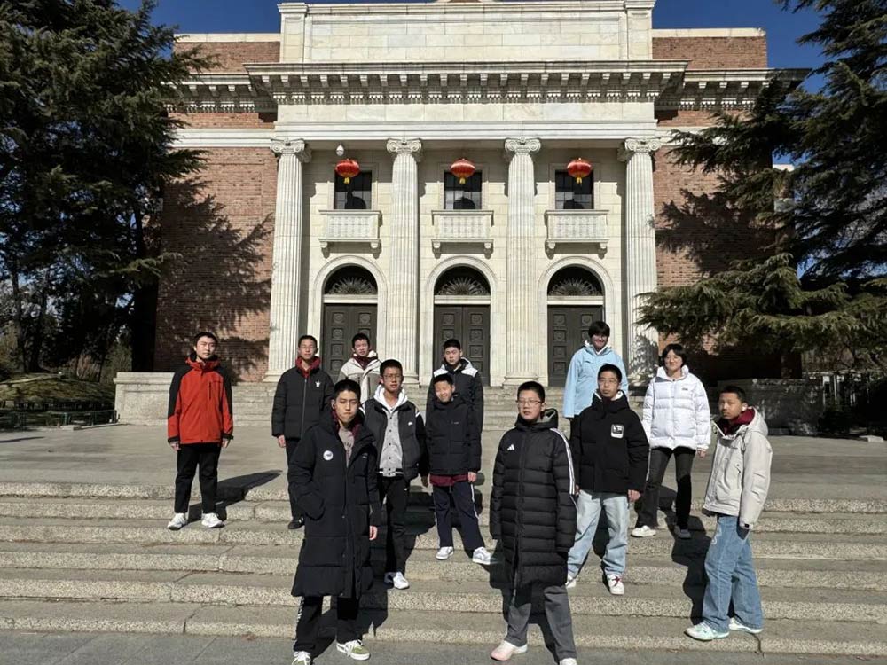 私立一中學(xué)子走進(jìn)清華丨逐夢(mèng)頂尖學(xué)府，點(diǎn)燃青春夢(mèng)想！